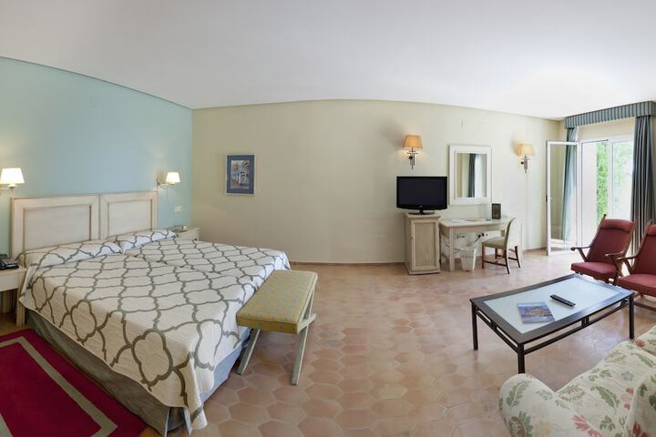 Room 14 of 48