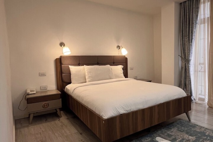 Room 8 of 47