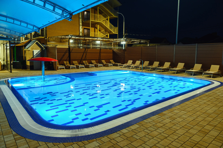 Pool 2 of 18