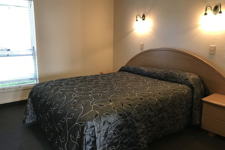 Room 13 of 36