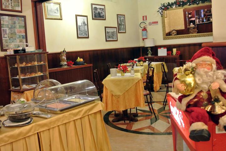 Breakfast/Coffee Service 33 of 42
