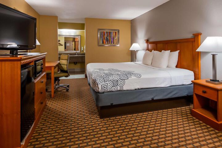 1 King Bed - Wireless High Speed Internet Accessible Microwave and Refrigerator, Coffee Mak (16 of 23)