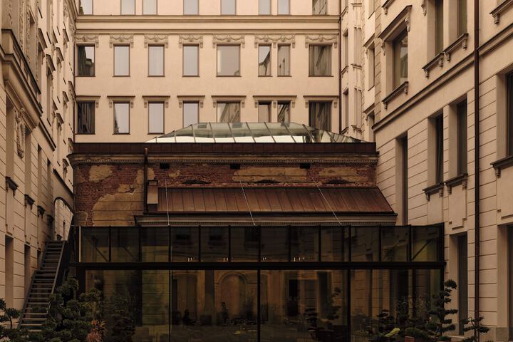 Hotel Exterior 181 of 183