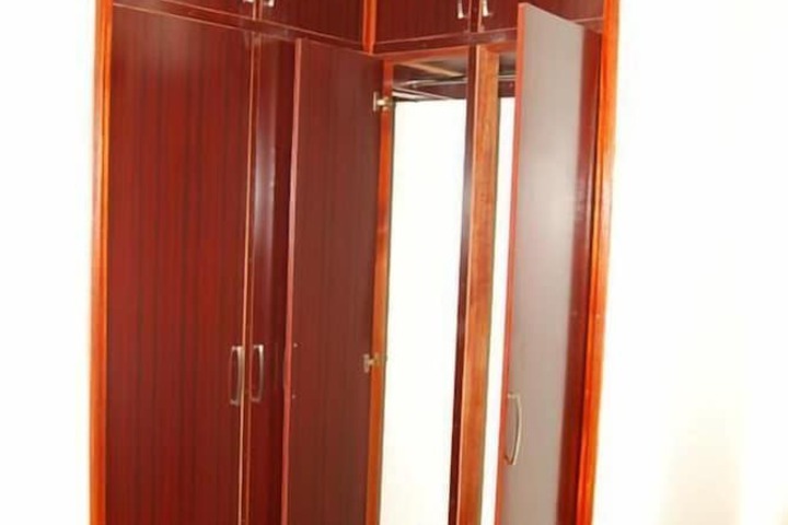 Room 34 of 76