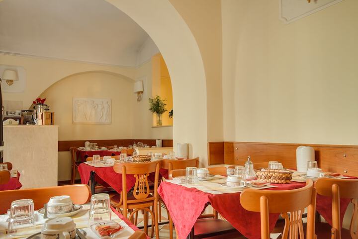 Breakfast area