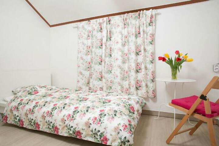 Room 7 of 38