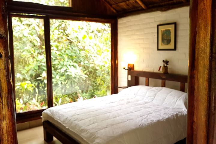 Room 8 of 28