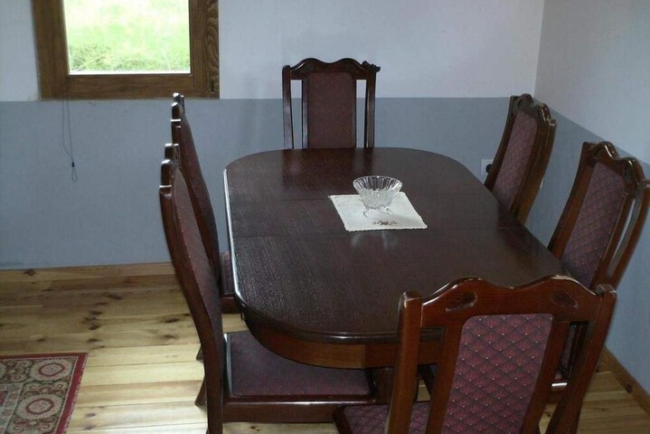 Room 6 of 17