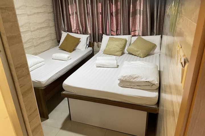 Room 106 of 195