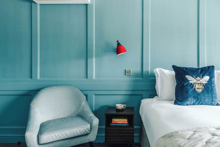 Room 28 of 160