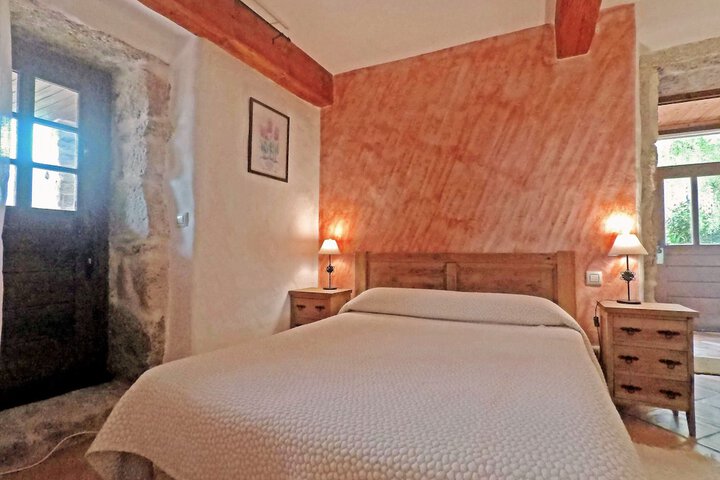 Room 27 of 78