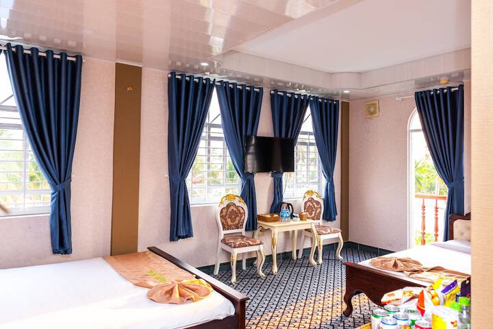 Room 8 of 62