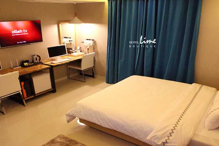 Room 14 of 46