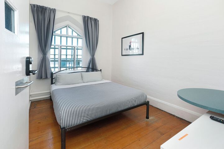 Room 22 of 79