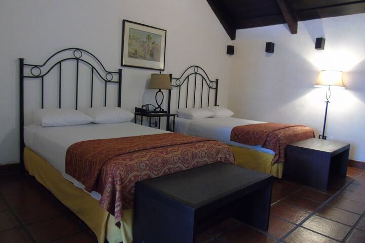 Room 3 of 35