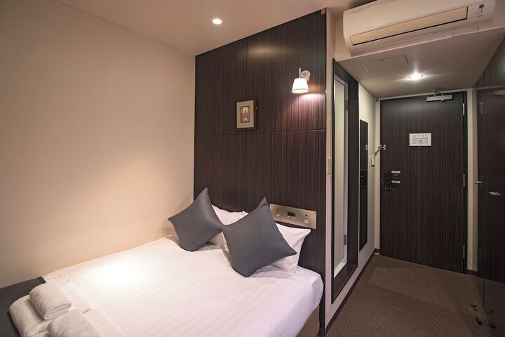 Room 30 of 72