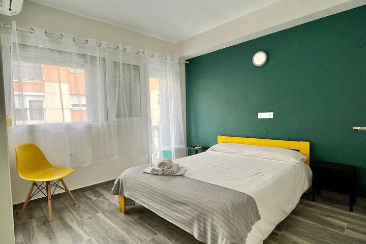 Room 5 of 11