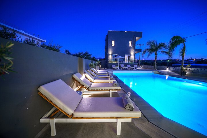 Pool 80 of 116