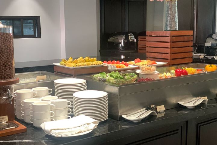 Breakfast/Coffee Service 98 of 125