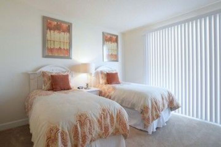 Room 12 of 26