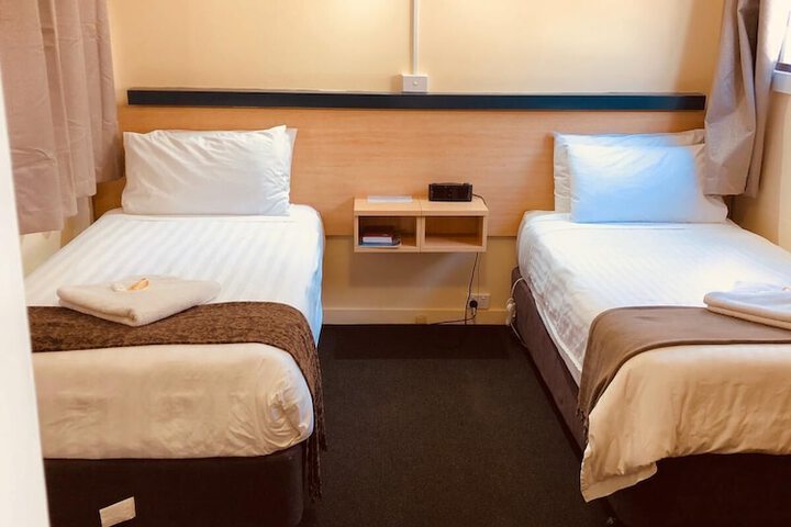 Room 15 of 36