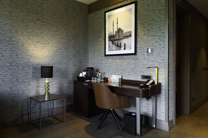 Room 73 of 202