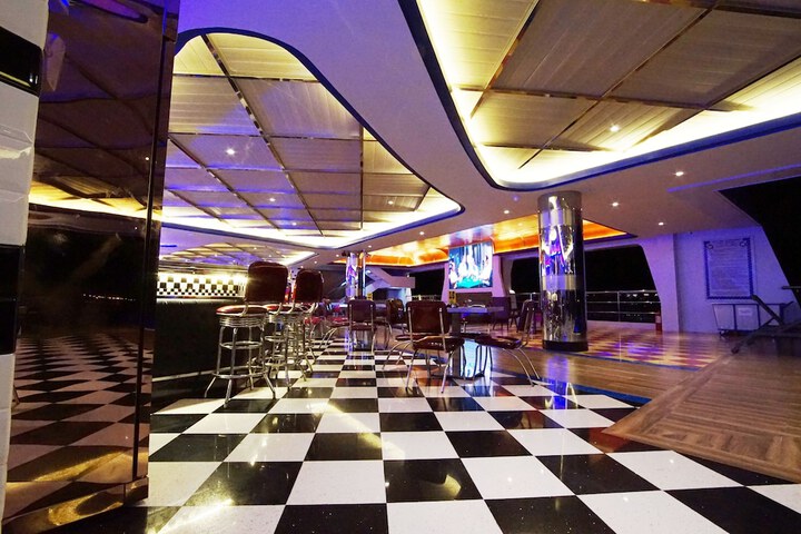 Dining 50 of 62