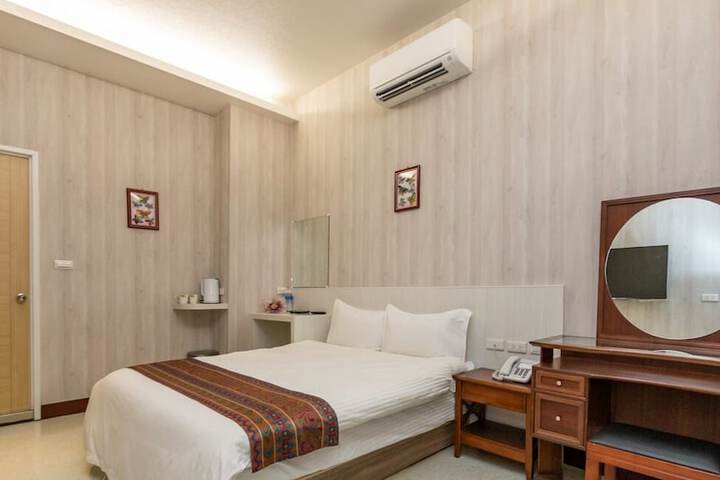 Room 17 of 47