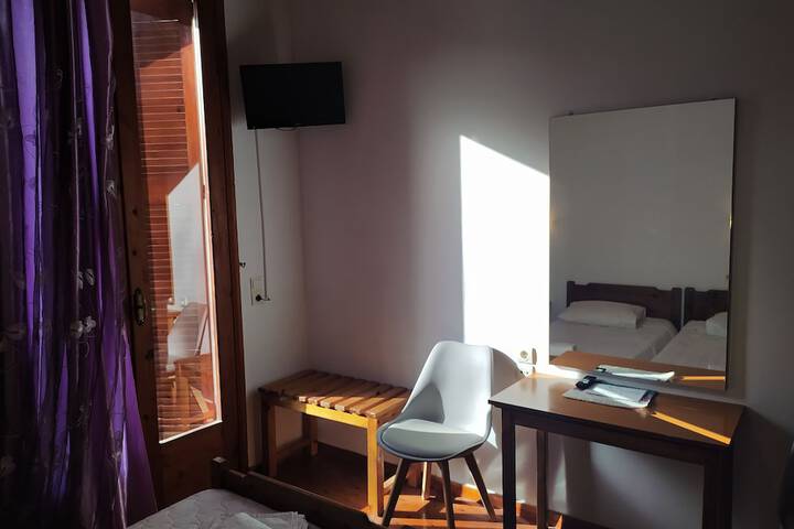 Room 17 of 43