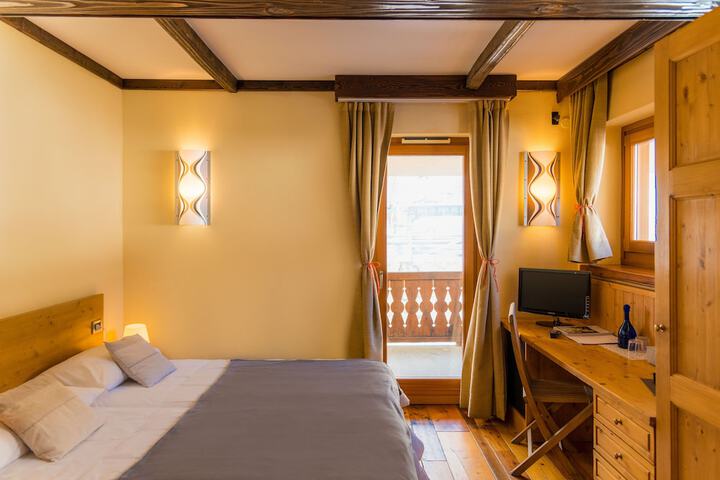 Room 5 of 56
