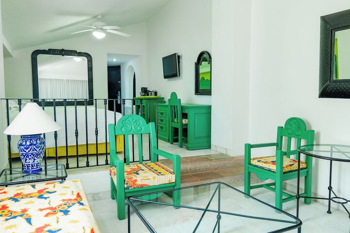 Room 26 of 94