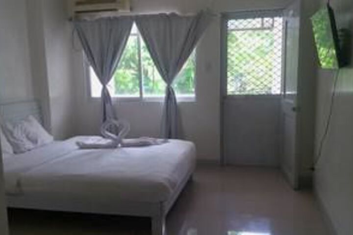 Room 4 of 31