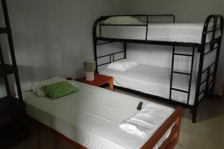 Room 12 of 40