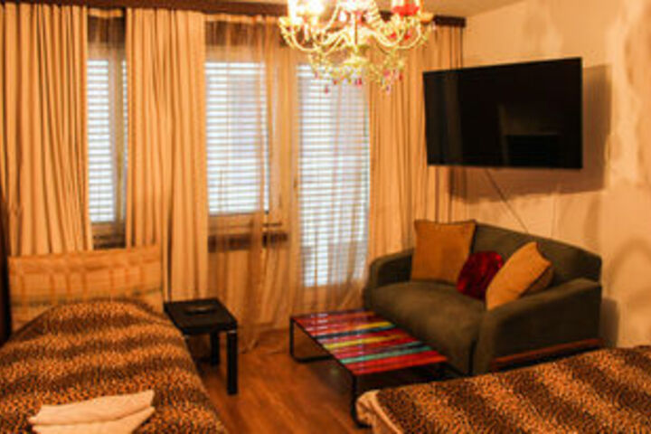 Room 43 of 60