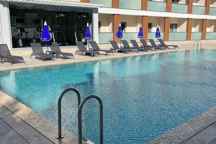 Hotel with Pool