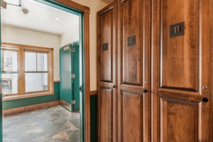 Room 14 of 15