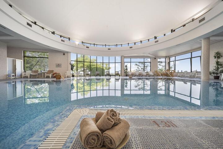 Pool 25 of 133