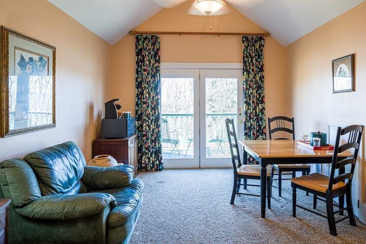 Room 18 of 108