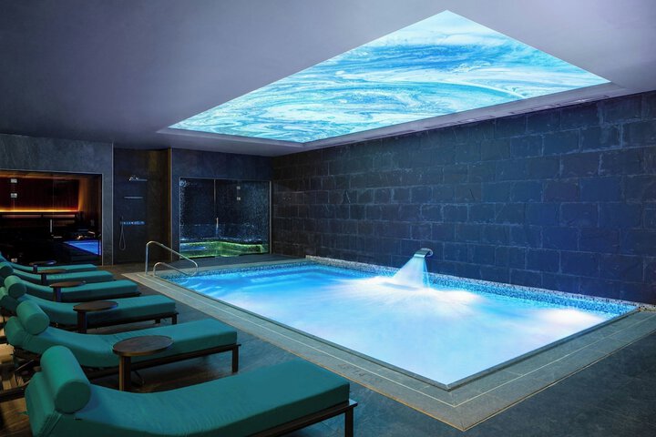 Pool 60 of 107