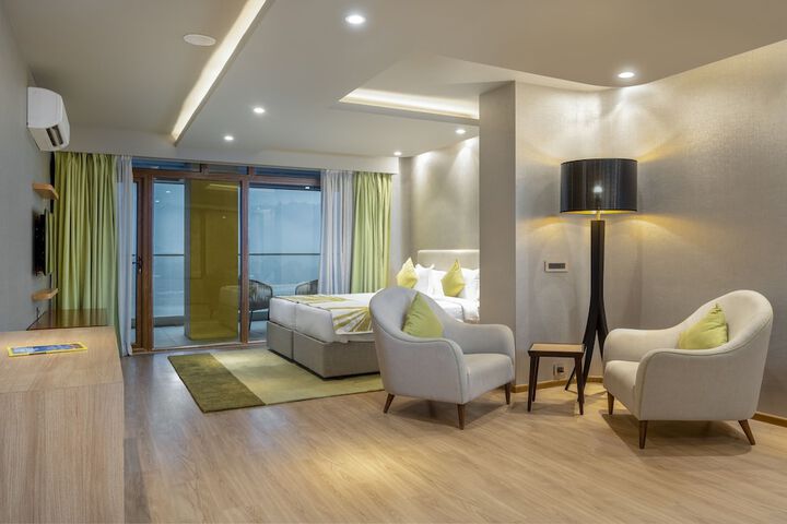 Room 10 of 46