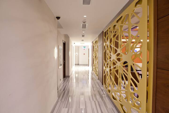 Ballroom/Hall 44 of 55