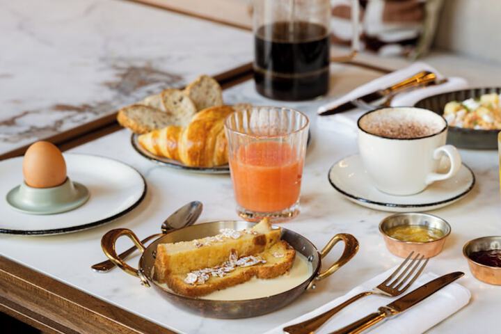 Breakfast/Coffee Service 67 of 135
