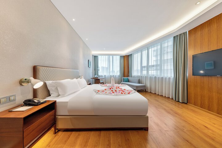 Room 12 of 53