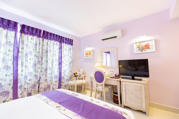 Room 16 of 51