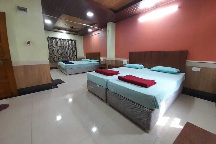 Room 12 of 26