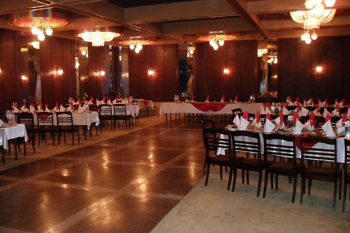 Ballroom/Hall 2 of 23
