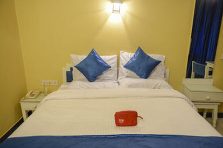 Room 11 of 20