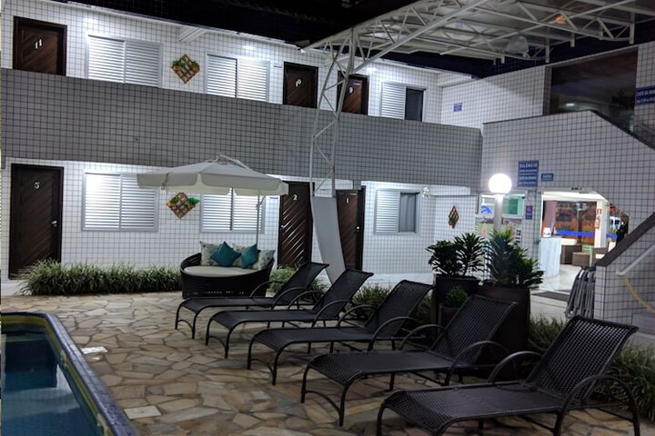 Hotel Pool