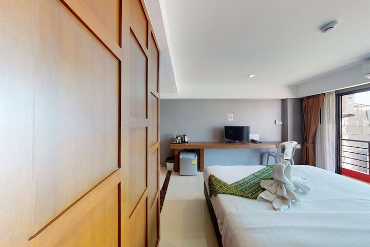 Room 79 of 181