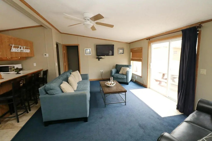 Room 2 of 10